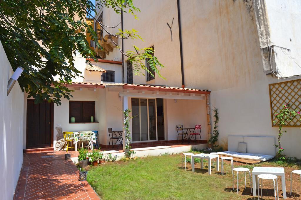 Bed and Breakfast Bed And Book Giusino Palermo Exterior foto