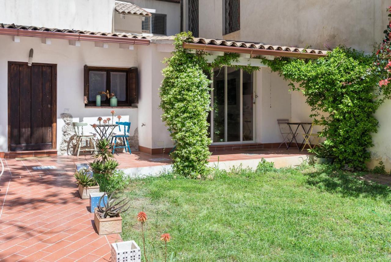 Bed and Breakfast Bed And Book Giusino Palermo Exterior foto
